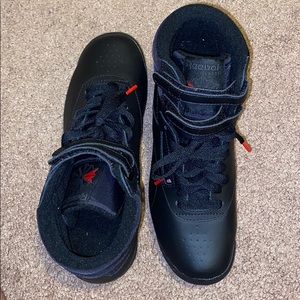 never worn reebok sneakers